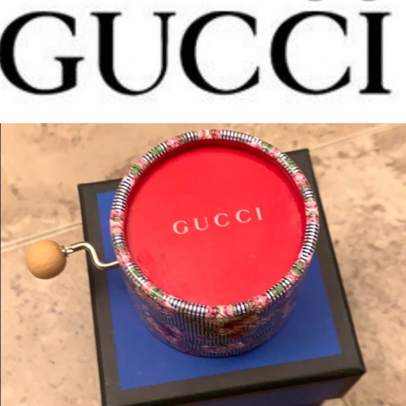 Meet your Posher, Cassandra - Picture 13 of 14